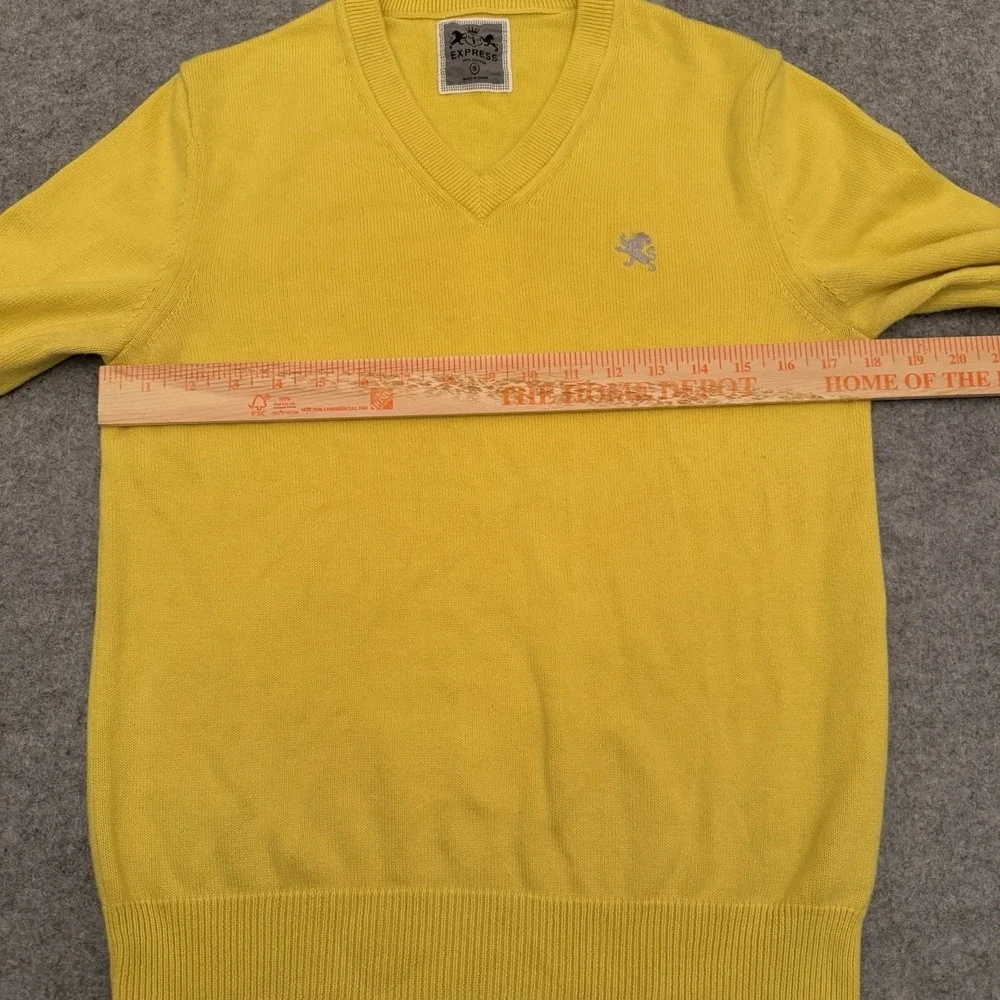 Express Men's V-Neck Pullover Sweater Lion Logo Preppy Cotton Knit Yellow Size S